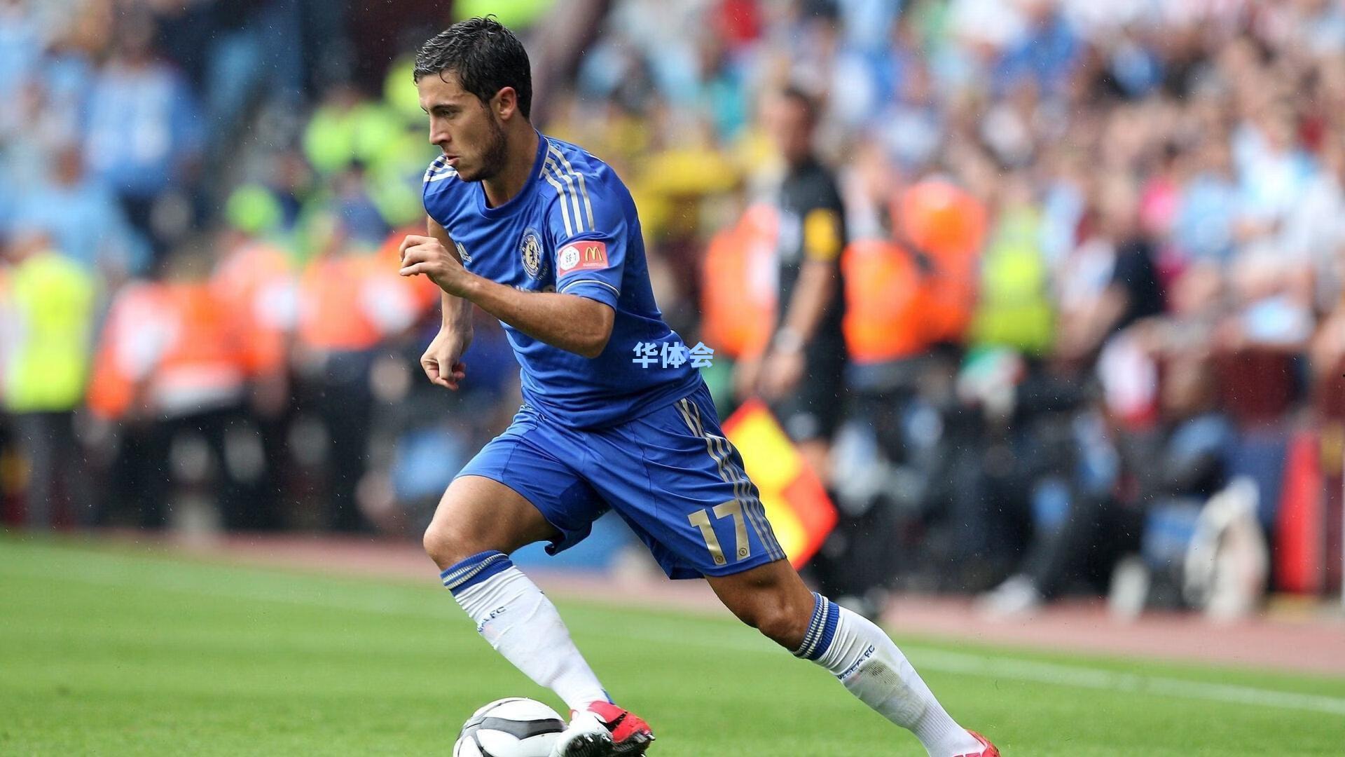 新生代上演复制粘贴式崛起 张琳芃寄语年轻一代，未来看你们扛旗