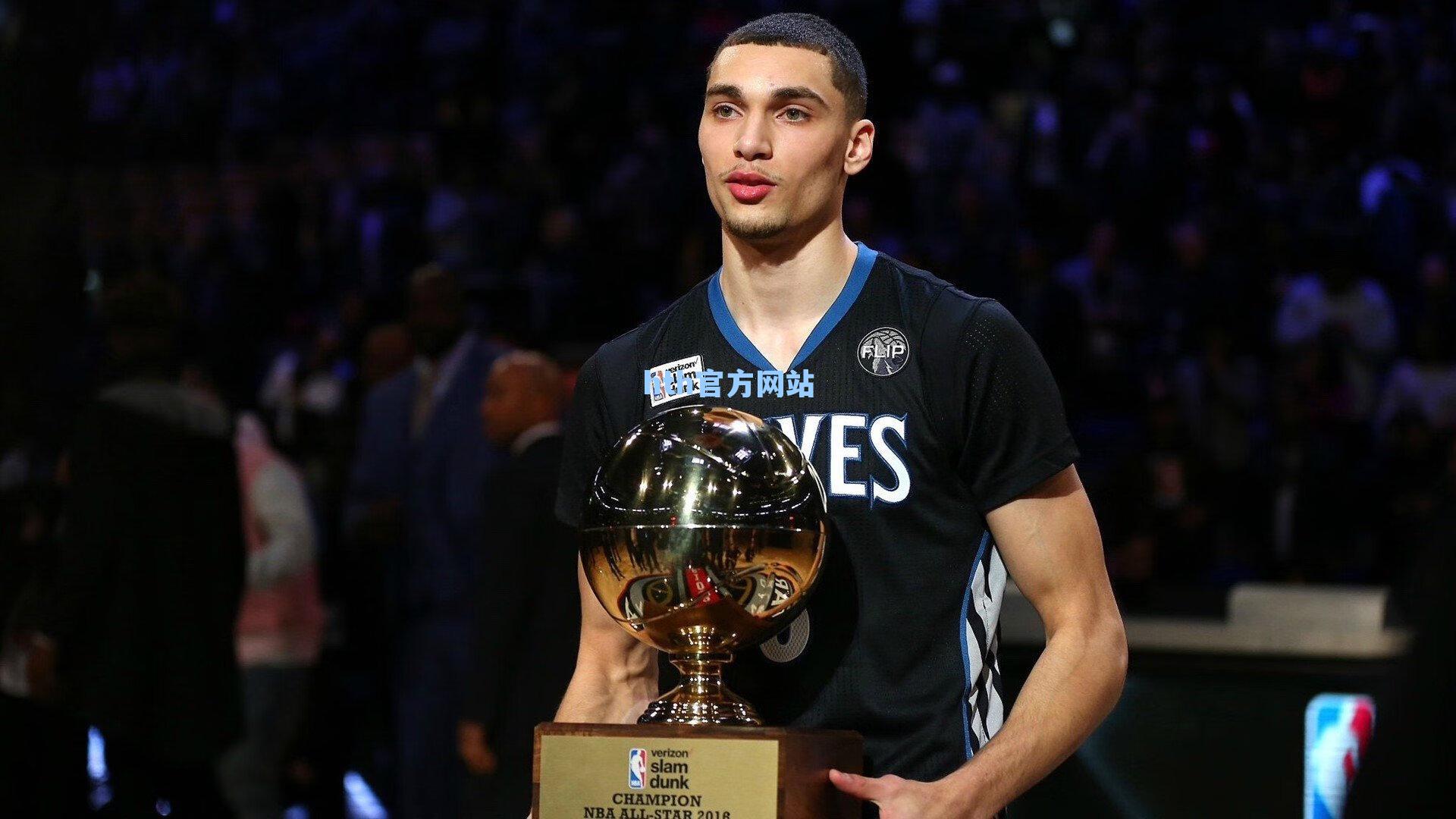 琼斯欧冠逆境闪耀 92%传球成功率诠释中场新高度